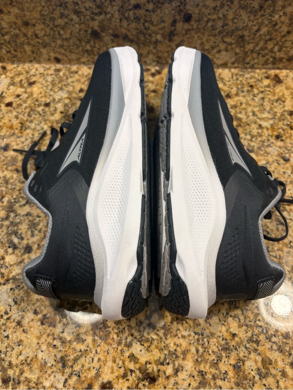 Altra Paradigm 8 Black Road Trail Running Walking Shoes Women's Size 8 Mint Cond - Picture 7 of 10